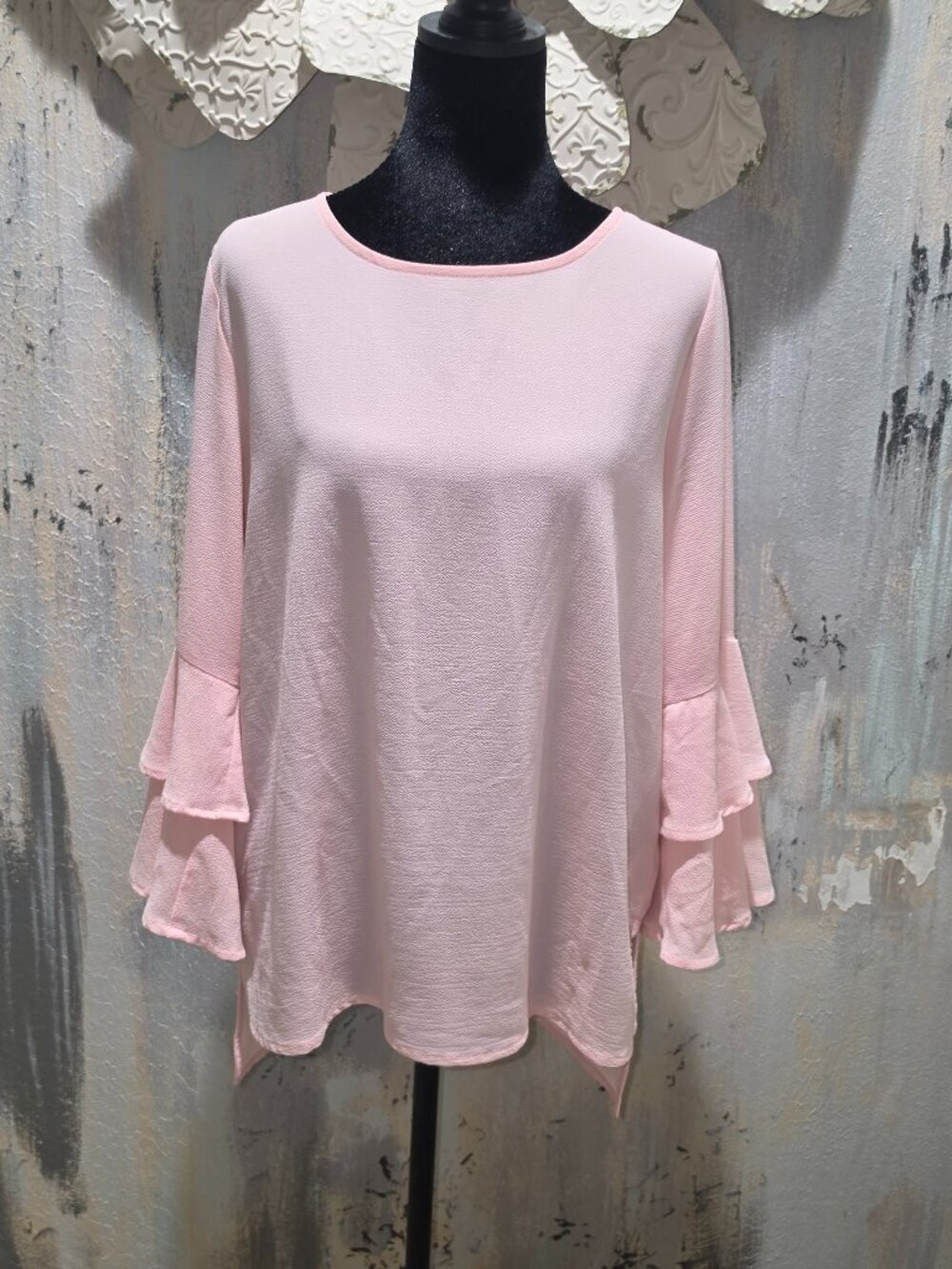 Gibson Blush Pink Ruffle Tiered 3/4" Sleeve Blouse